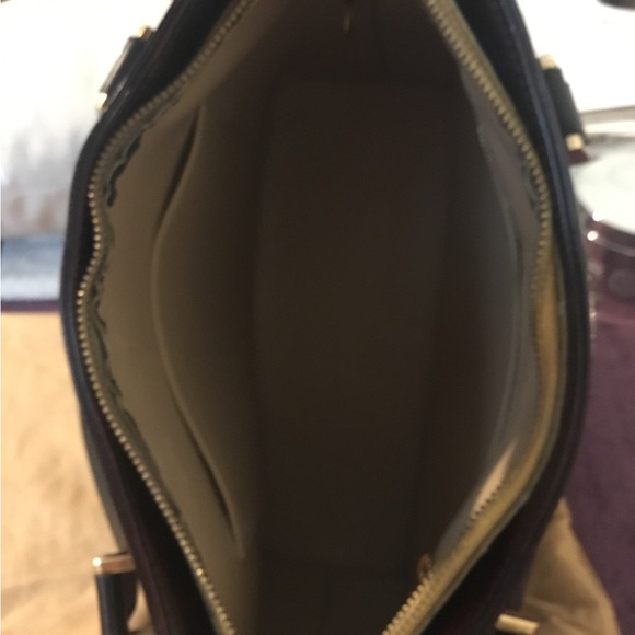Authentic Louis Vuitton Patent Leather Bag- TH1908 & Authentic Long Wallet Set - Picture 9 of 16
